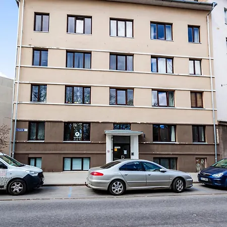 Luxury 2-floor With Sauna And Balcony Apartment *